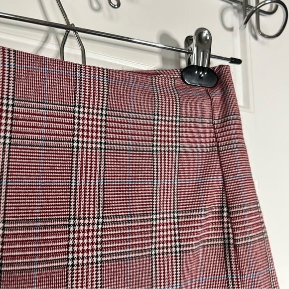 JOHN GALT (BRANDY MELVILLE) CARA SKIRT PINK PLAID ONE SIZE ZIP CLOSURE IN BACK - Picture 2 of 14